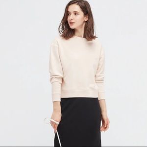 White Uniqlo sweatshirt